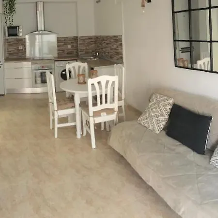 Apartamento Saloumar Apartment *